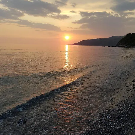 Petra Marina Aurora Nyaraló