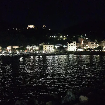 Nyaraló Petra Marina Aurora *